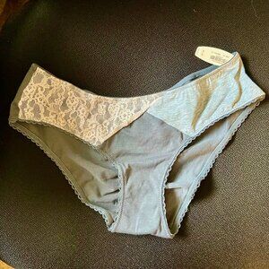 NWT - Victoria's Secret Bikini Rouched Underwear Womens - Grey / Pink Lace - Med